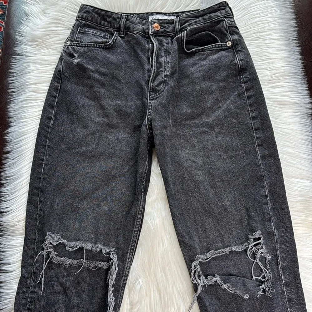 Zara Black Distressed High Rise Mom Jeans - Image 3