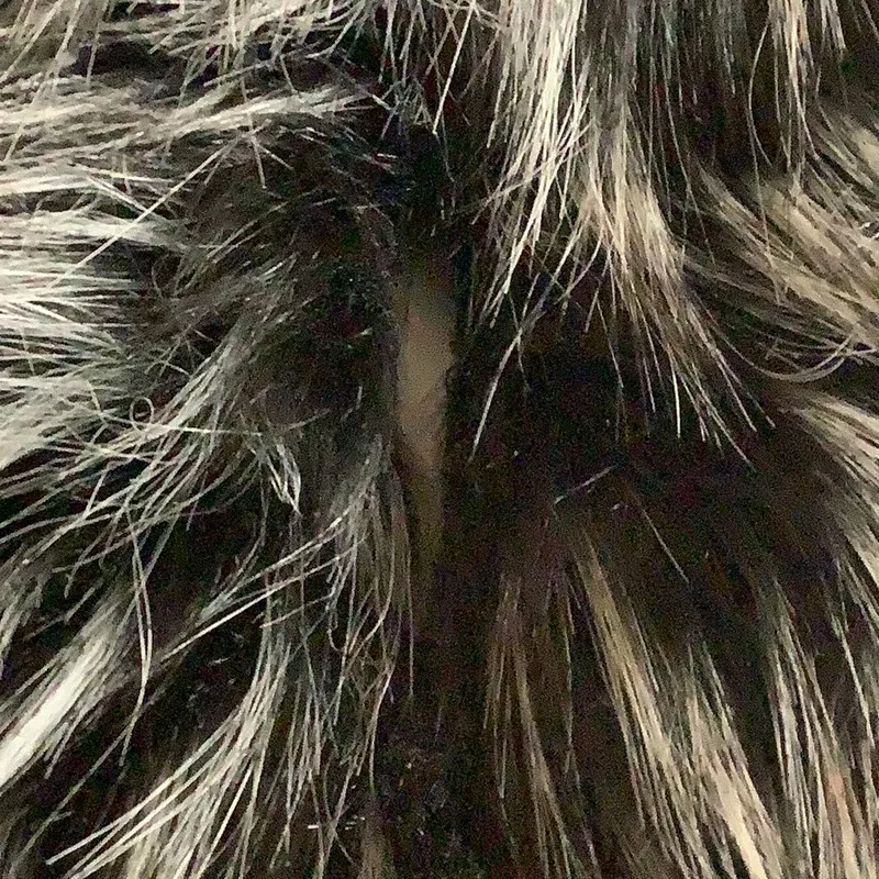 Elegant Black and Gray Faux Fur Scarf Preloved - Image 4