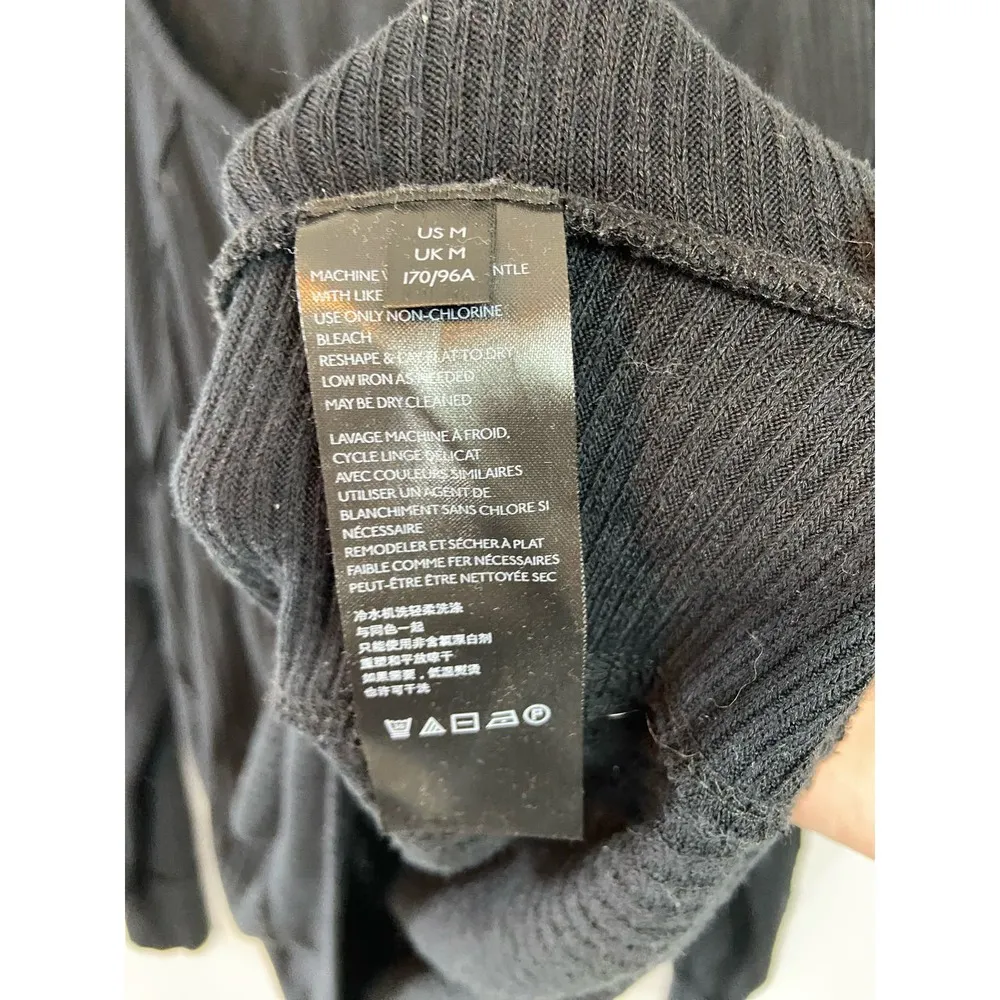 we the free black waffle knit V neck Size M - Image 4