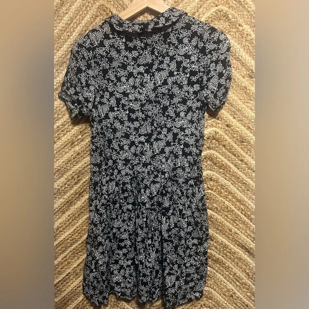 Urban Outfitters Kimchi Blue Women Short Sleeve Floral Button Up Dress,Size XS - Image 4