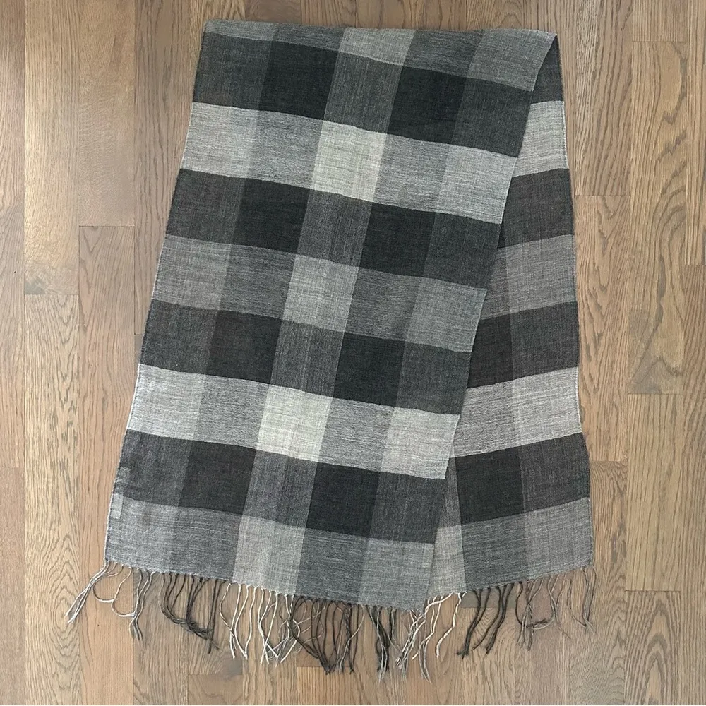 Vintage Checked Woven Plaid Scarf with Fringed Ends in Heather Grey 19.5"w 75"l Gray - Image 3