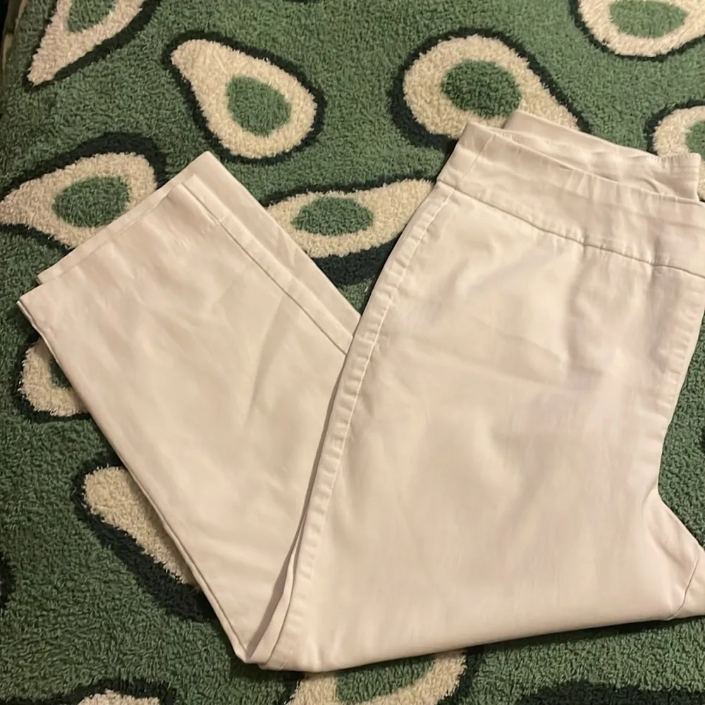 Chicos Set Blue White 1/4 Sleeve Tunic Top and White Crop Pants Size 2 (12/14) - Image 8