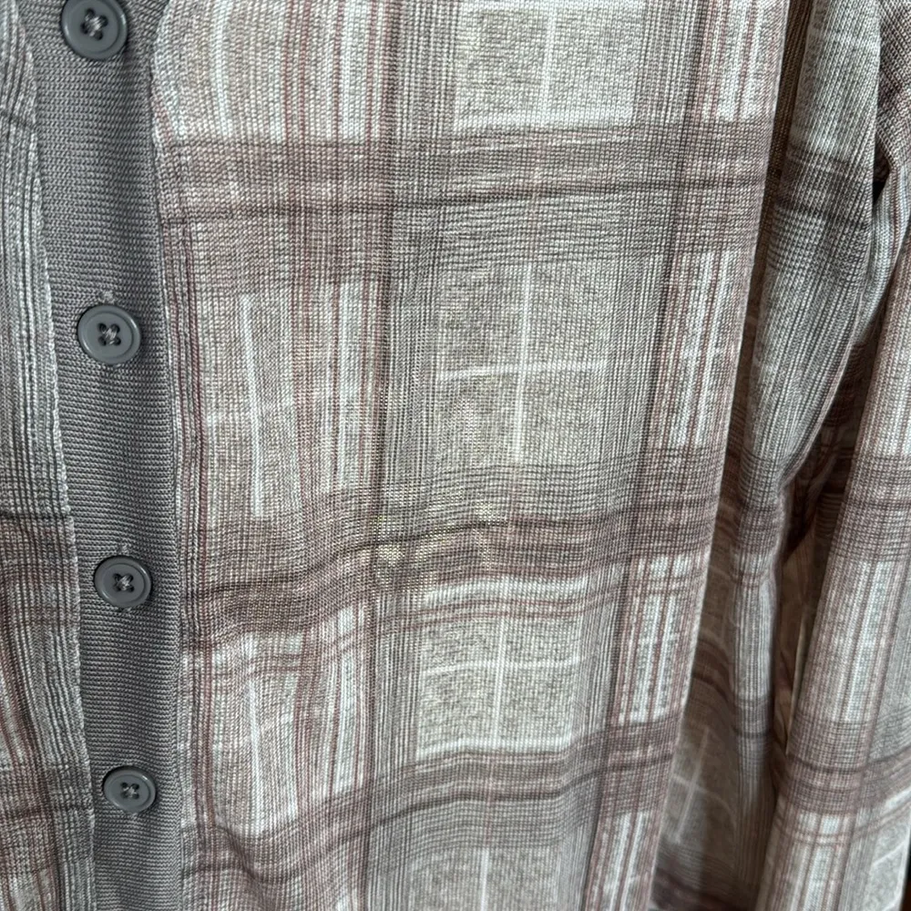 NWT LuLaRoe Cheryl Cardigan Gray and Mauve Plaid Top Size 2XL - Image 4