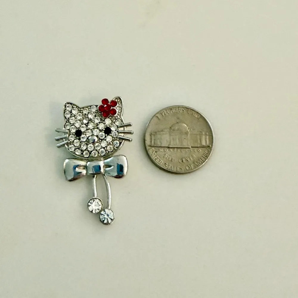 Hello Kitty Brooch with Red Flower Silver - Image 3