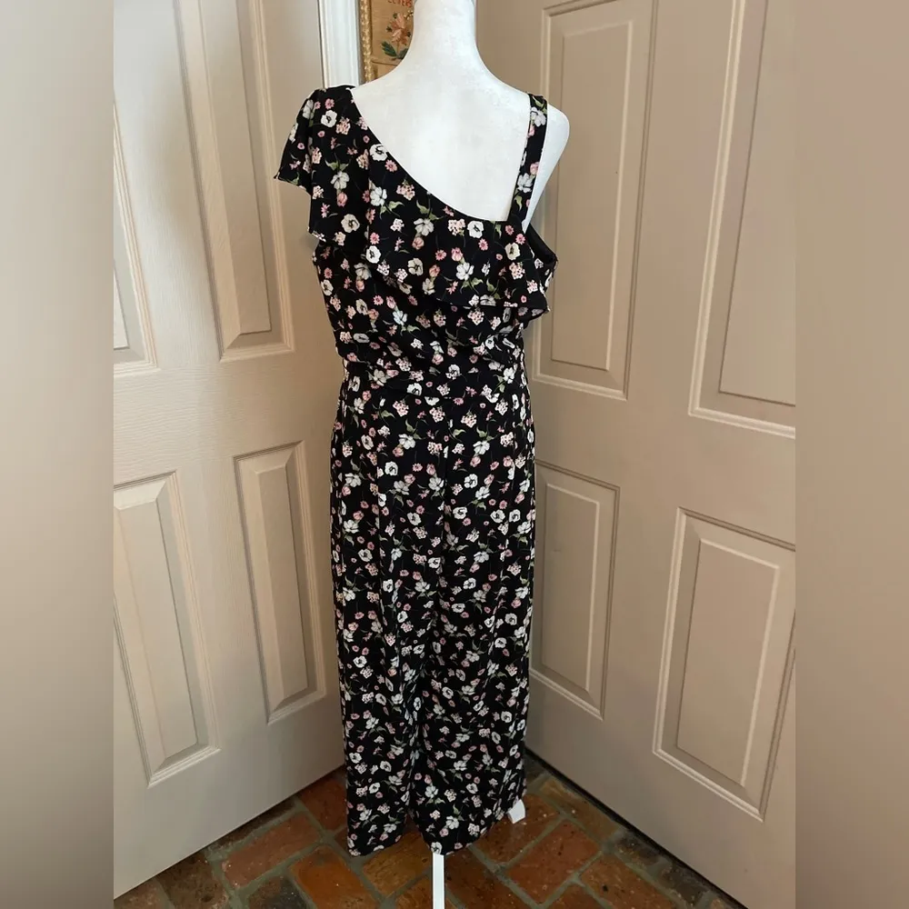 Gabby Skye black floral one shoulder wide leg belted jumpsuit w/pockets. Size 14 - Image 8