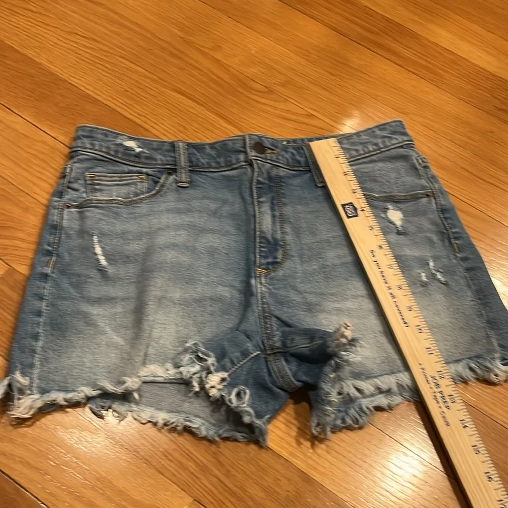 Universal thread high rise shortie jean shorts size 8/29 . - Image 5