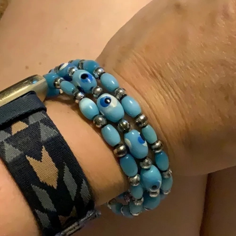 Source Unknown Memory wire wrap ocean eyes bracelet‎ OSFM - Image 2