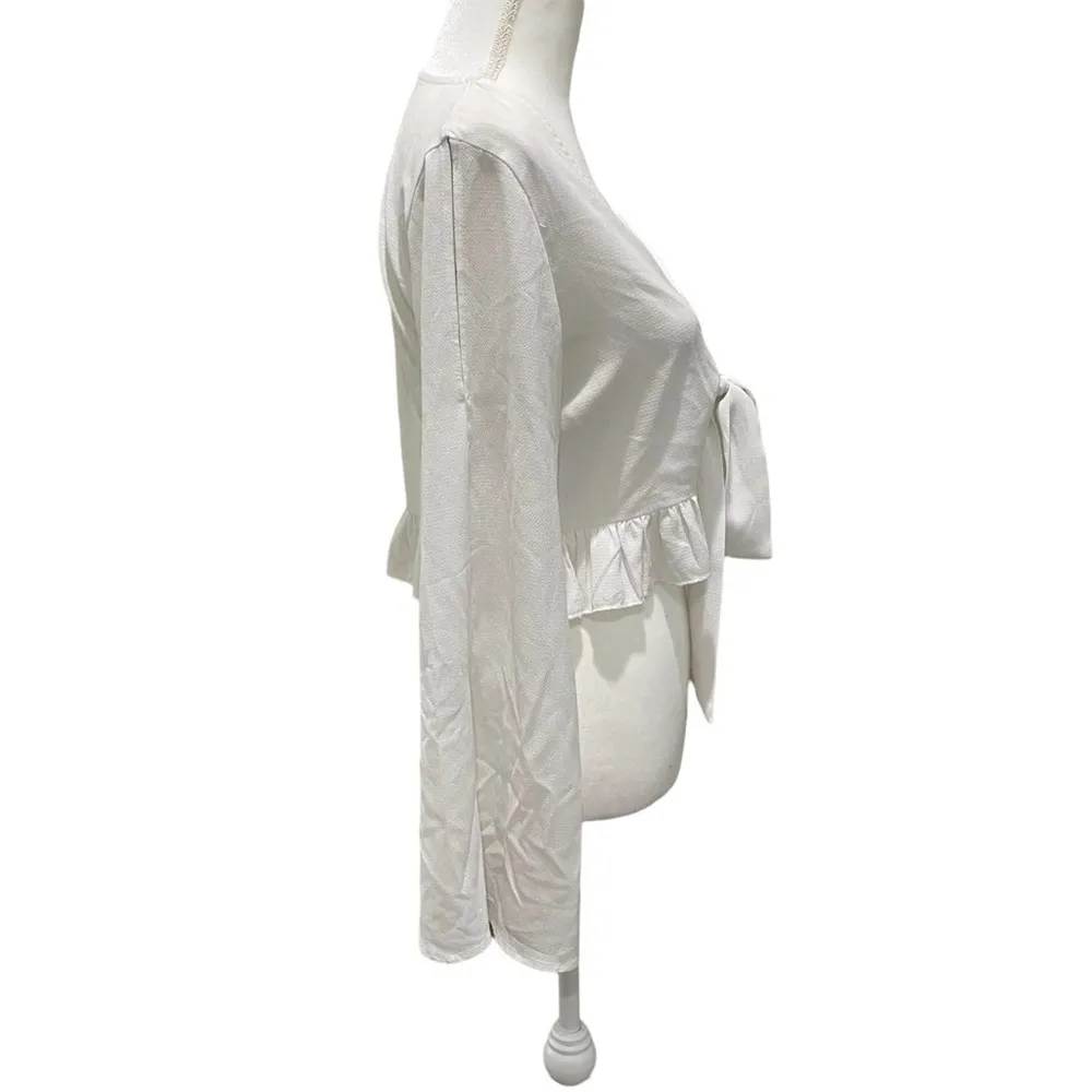 LF  Seek The Label Belle Sleeve Crop Top White Size Medium - Image 6