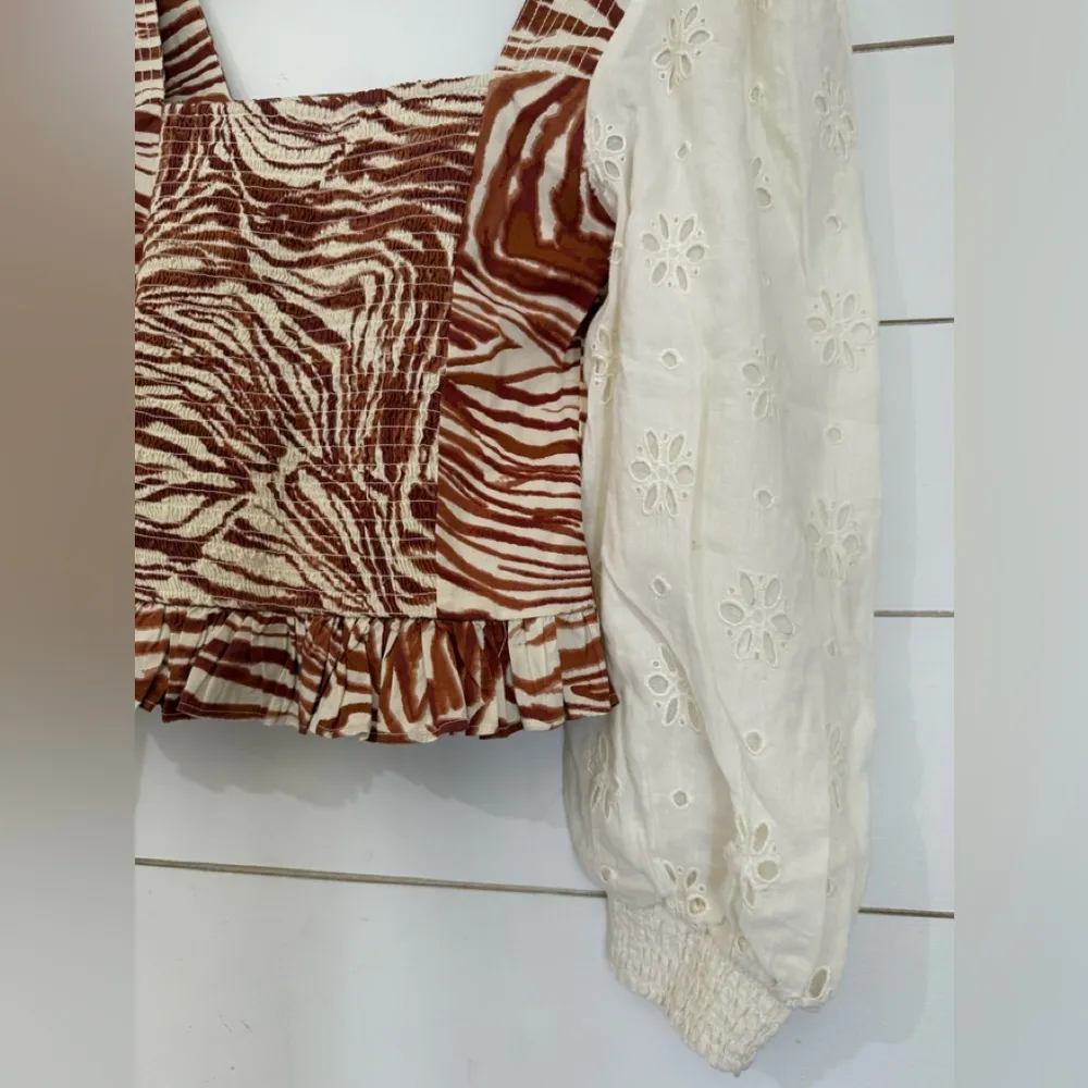 LOVE THE LABEL ANTHROPOLOGIE LOVE THE LABEL SMOCKED EYELET PUFF SLEEVE BLOUSE - Image 11