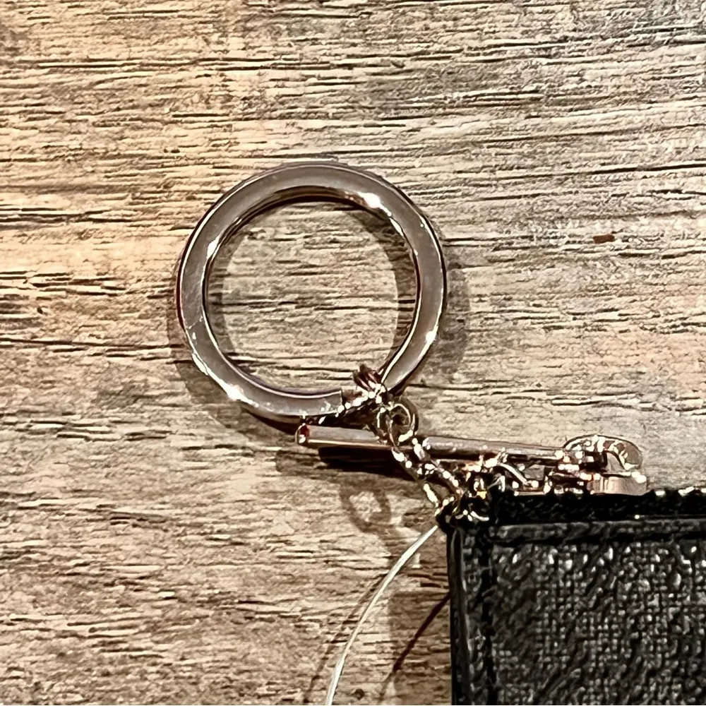 NWT Michael Kors Wallet - Image 4