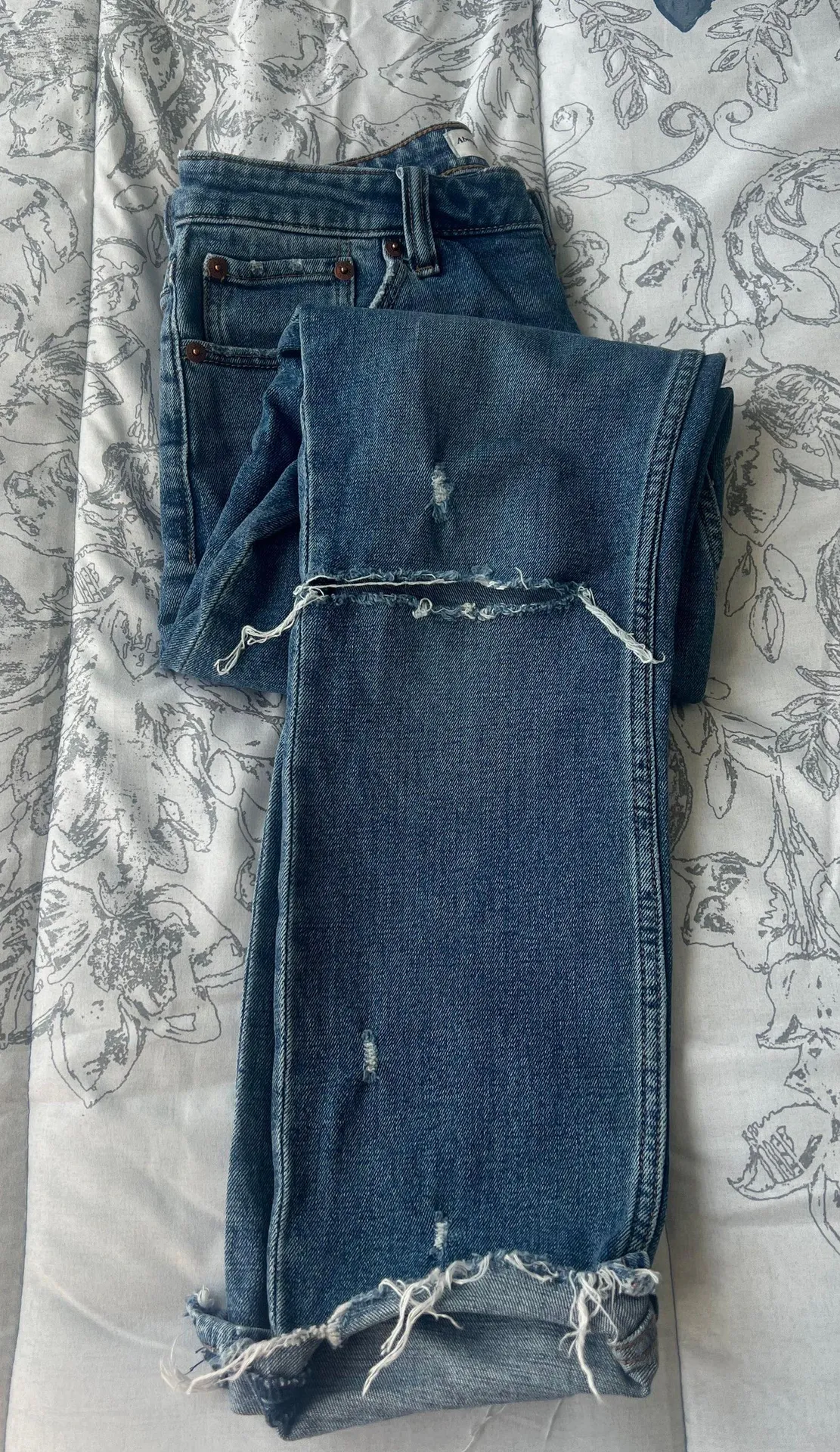 Abercrombie The Skinny Highrise Distress Jeans  - Image 3