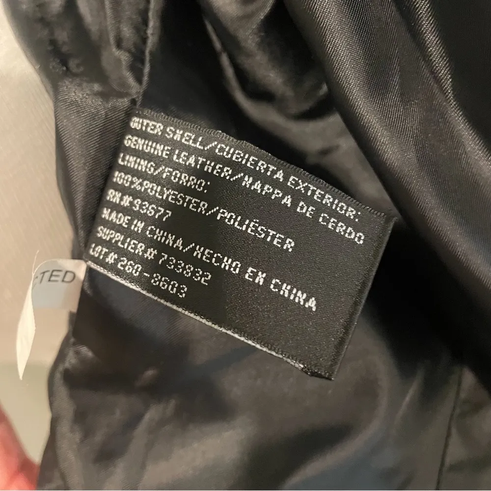 Worthington Women’s Black Leather Jacket Size Extra Large With Zipper & Pockets - Image 13