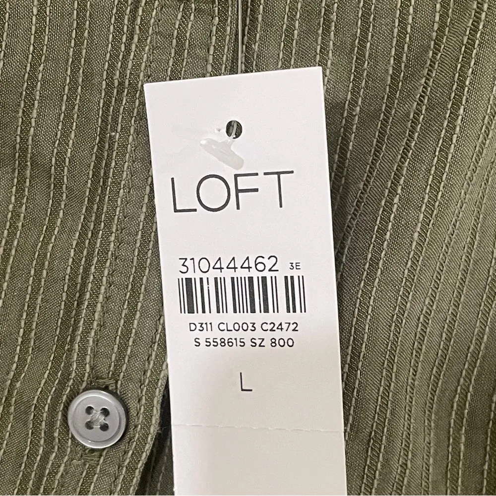 Lift flows billowy blouse Size Large NWT - Image 5