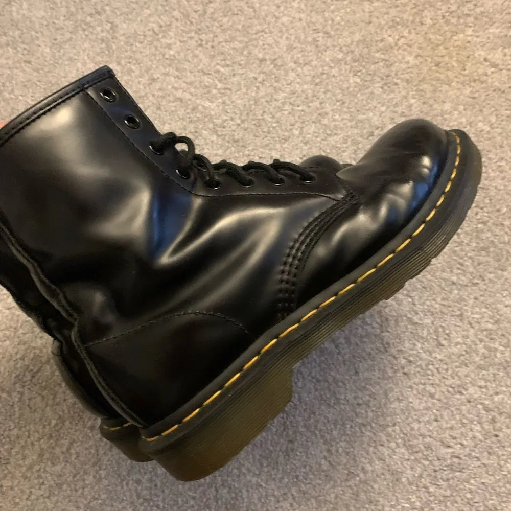 VTG Dr Marten Classic Rubber Combat Boots Black Size 9 Doc Martens Lace Up Boots - Image 6
