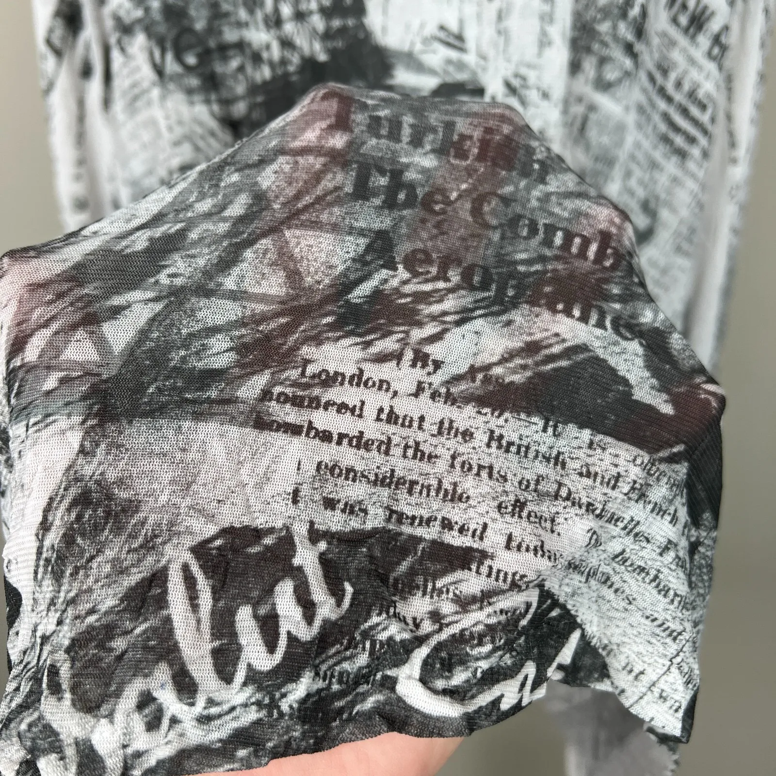 Jess & Jane Tunic Top Womens M Paris Eiffel Tower Asymmetric Hem Mesh 3/4 Sleeve Black Size M - Image 9