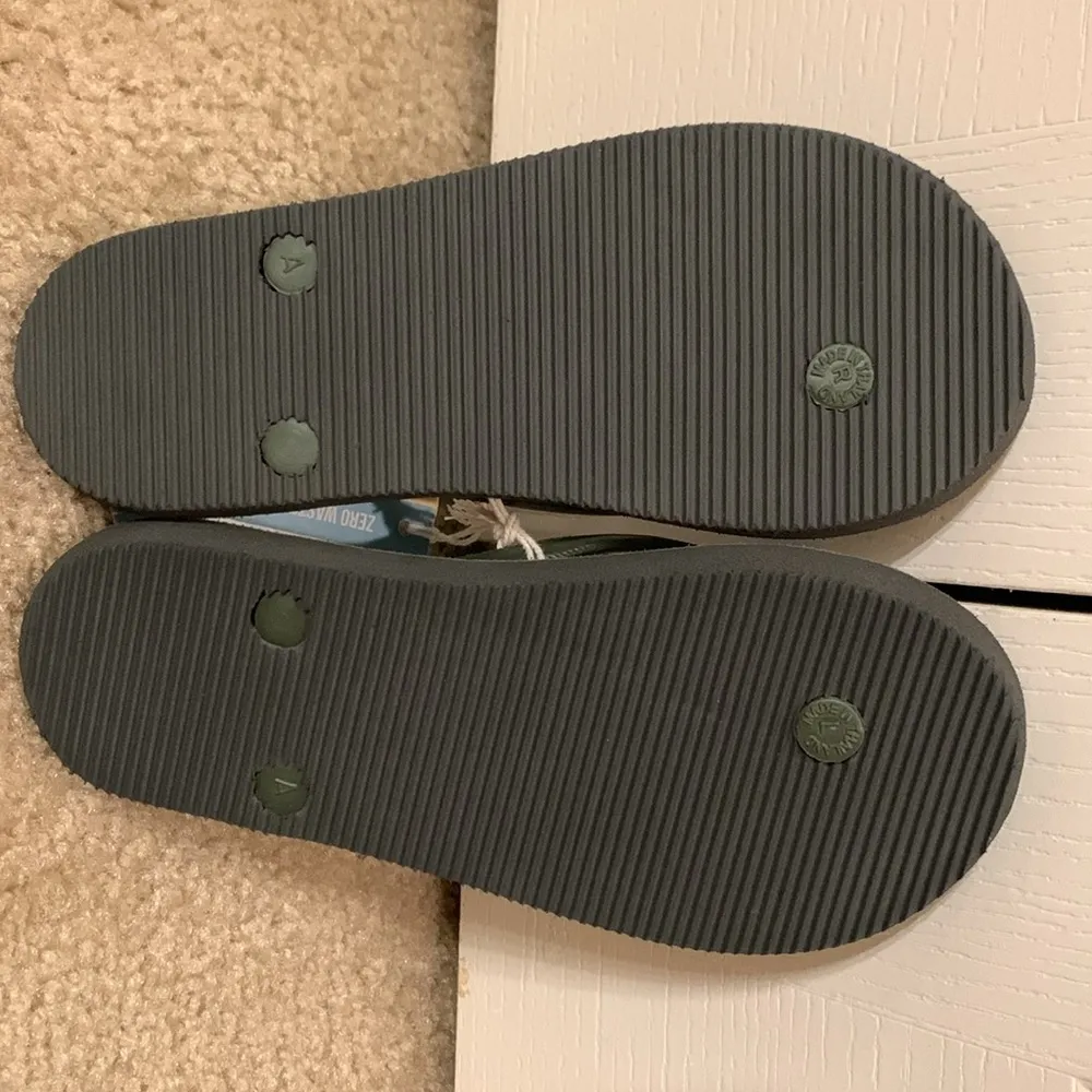 REMIX by feelgoodz Flips Sz 6 Green - Image 6