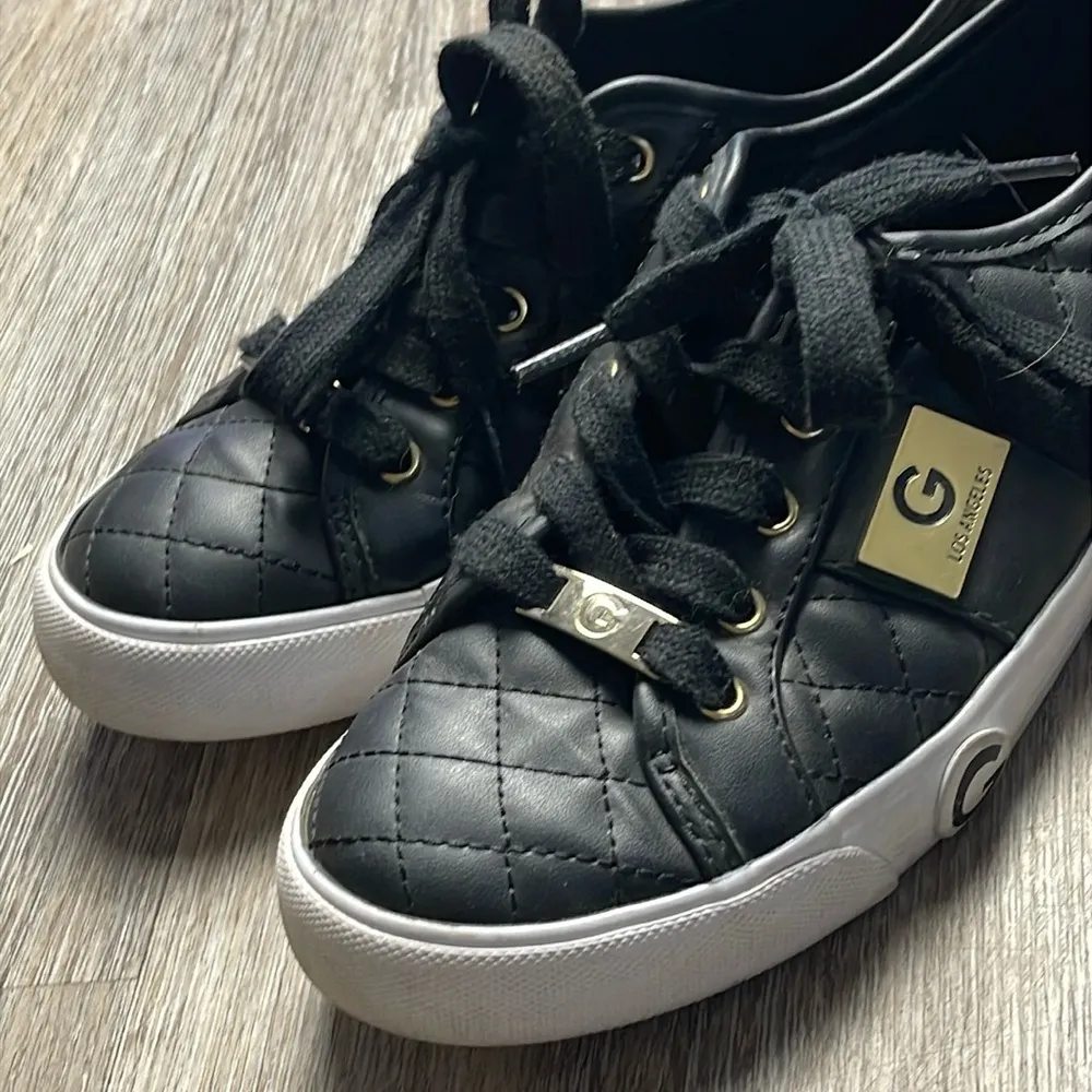 G by Guess Faux Leather Quilted Shoes Size  6 - Image 3