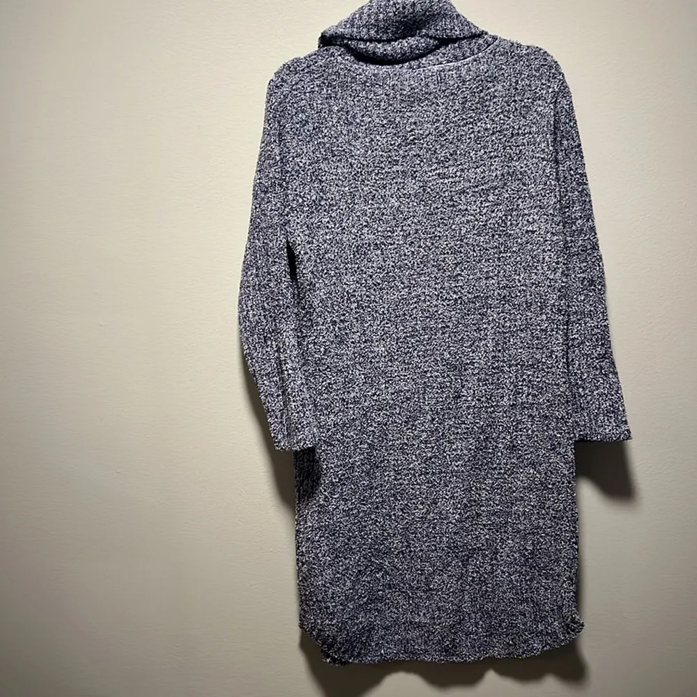 SOFTIES Marshmallow Slouch Turtleneck Lounger, Blue/Navy/White, Size S/M Blue - Image 9