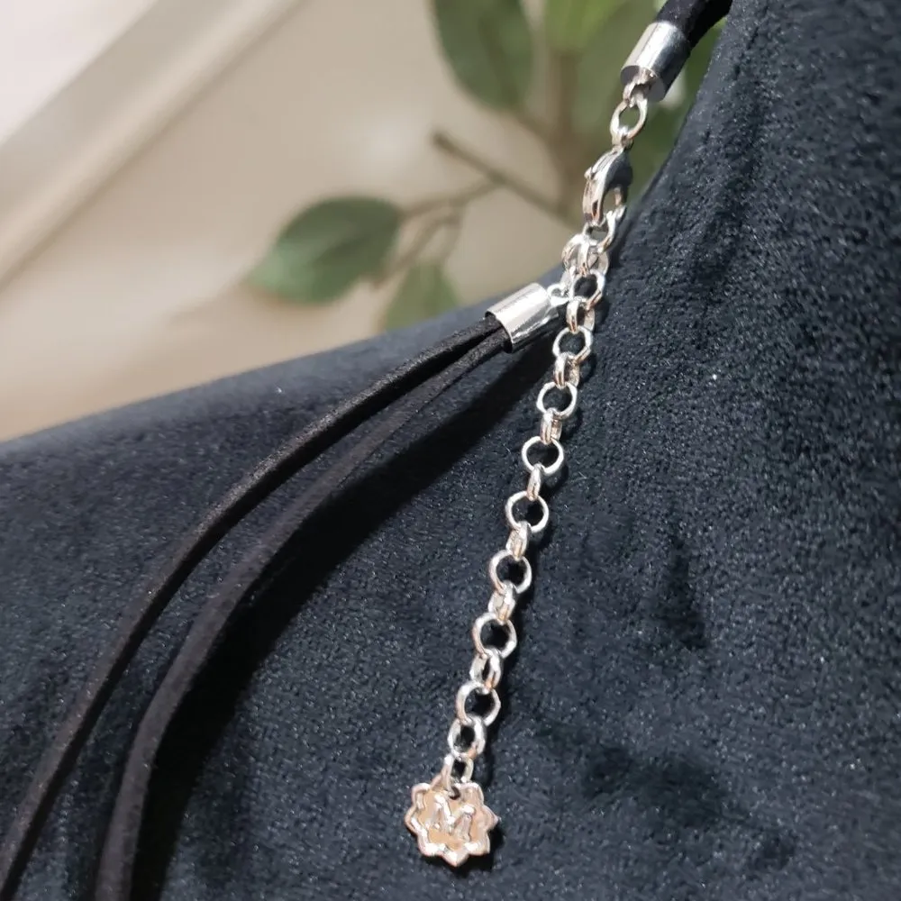 Magnolia and Vine Necklace Black Cord Turquoise Beads Green Crystal 18 mm Snap - Image 7