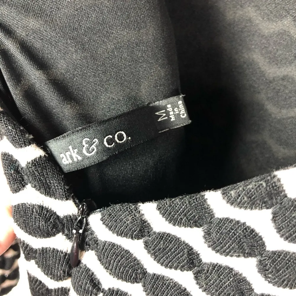 Boutique Ark & Co Black & Ivory Printed 3/4 Sleeve Romper M - Image 35