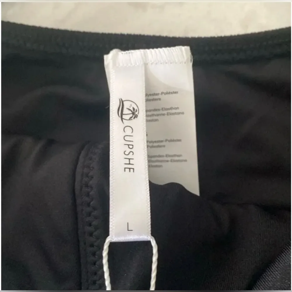 NWT Cupshe Women's Swimwear Black Ruffled One Piece Swimsuit Neckline Monokini L - Image 5