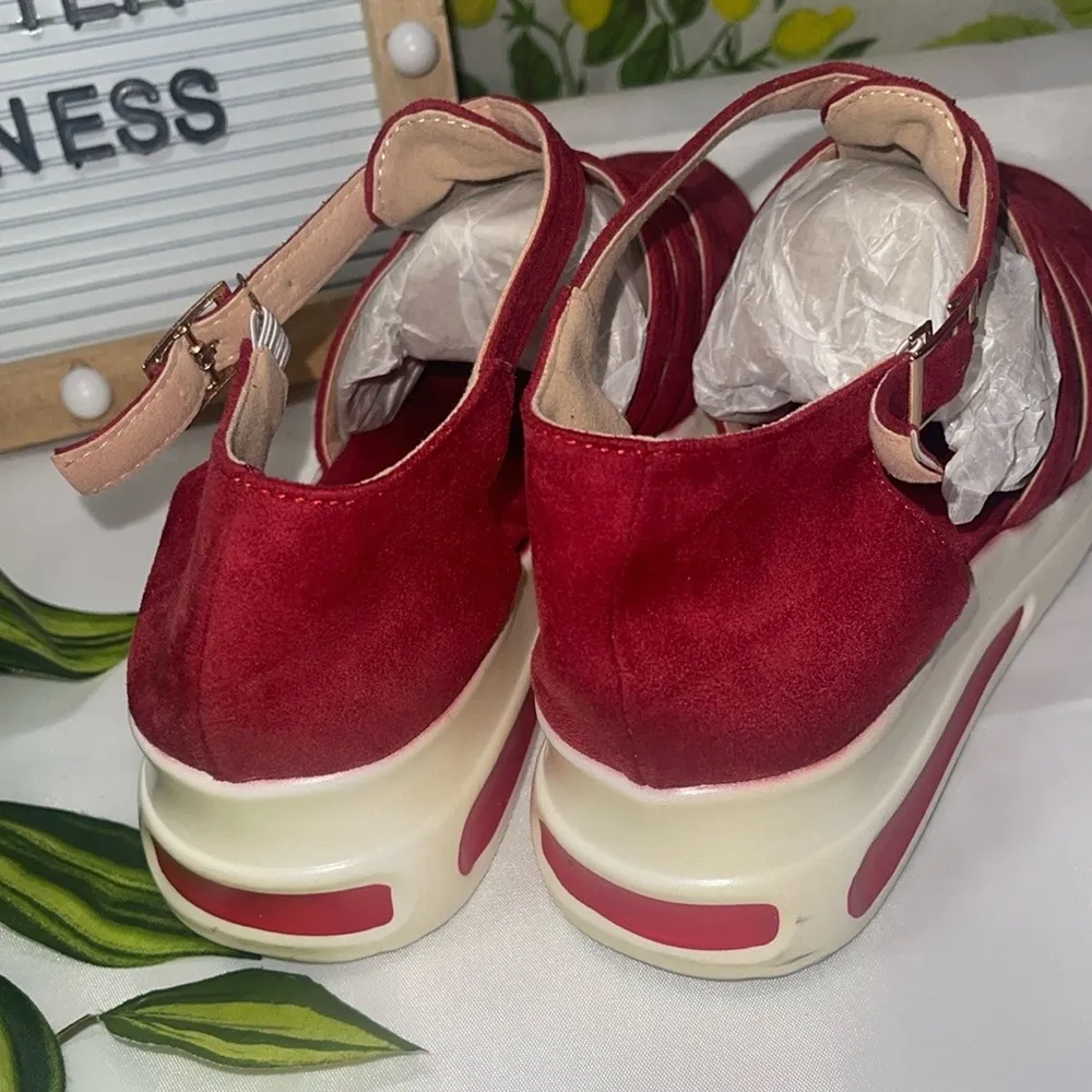Women's Red Platform Sandals Size 7 - Image 3