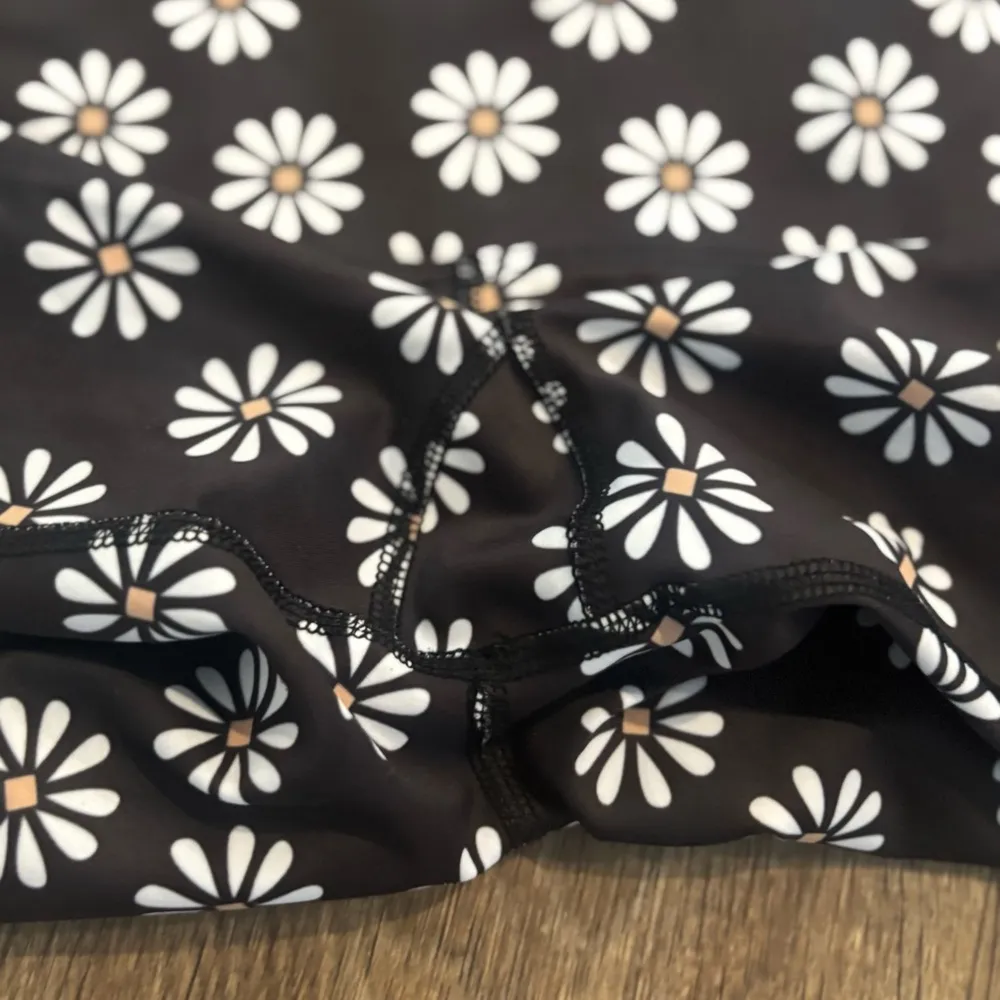 Beach Riot Sport - Daisy Print Bike Short - Women’s Medium - Made in U.S. - Image 5