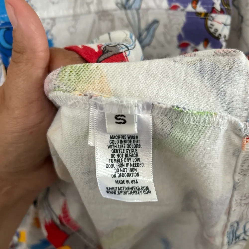 Disney Parks Ink & Paint Disneyland Resort spirit jersey Adult size small - Image 11