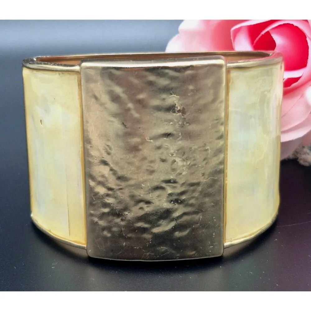 Chico's Wide Statement Hinged Bangle Bracelet Hammered Gold Tone & Cream - Image 5