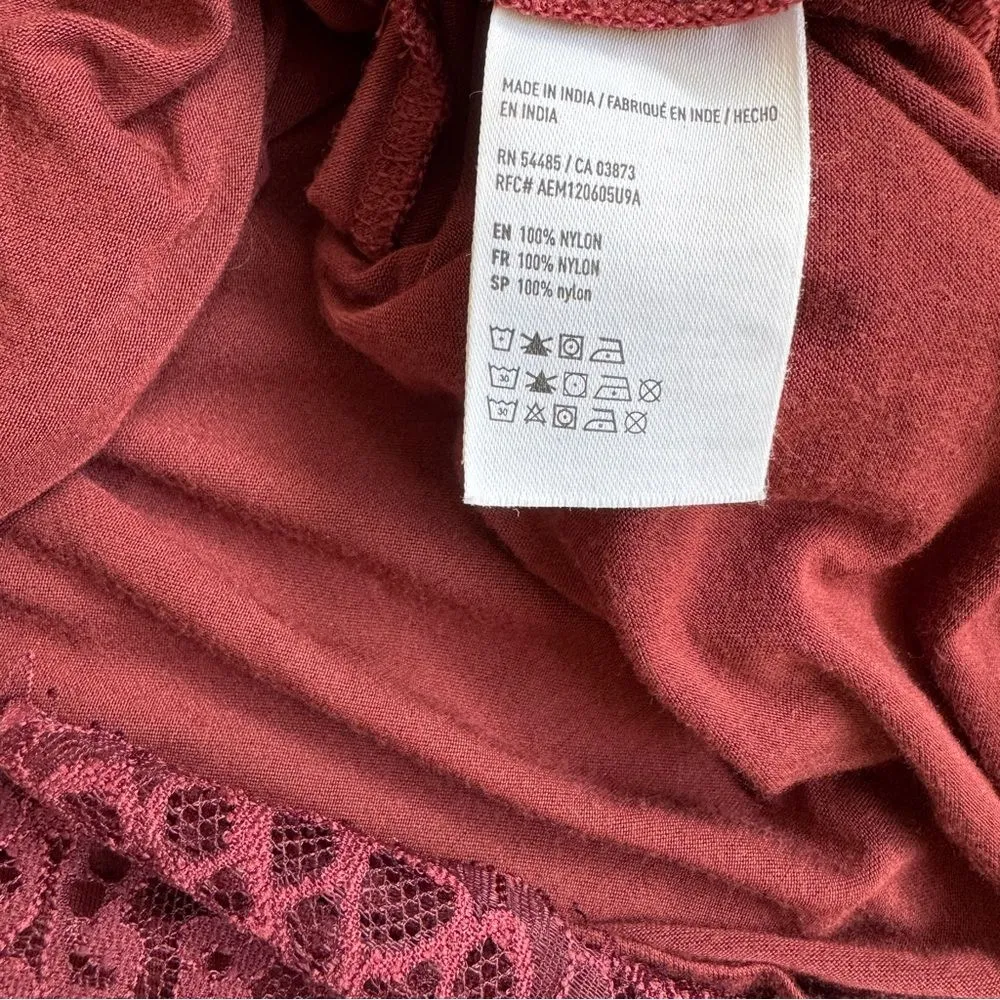 American Eagle  Burgundy Lace off the shoulder boho shirt size small - Image 5