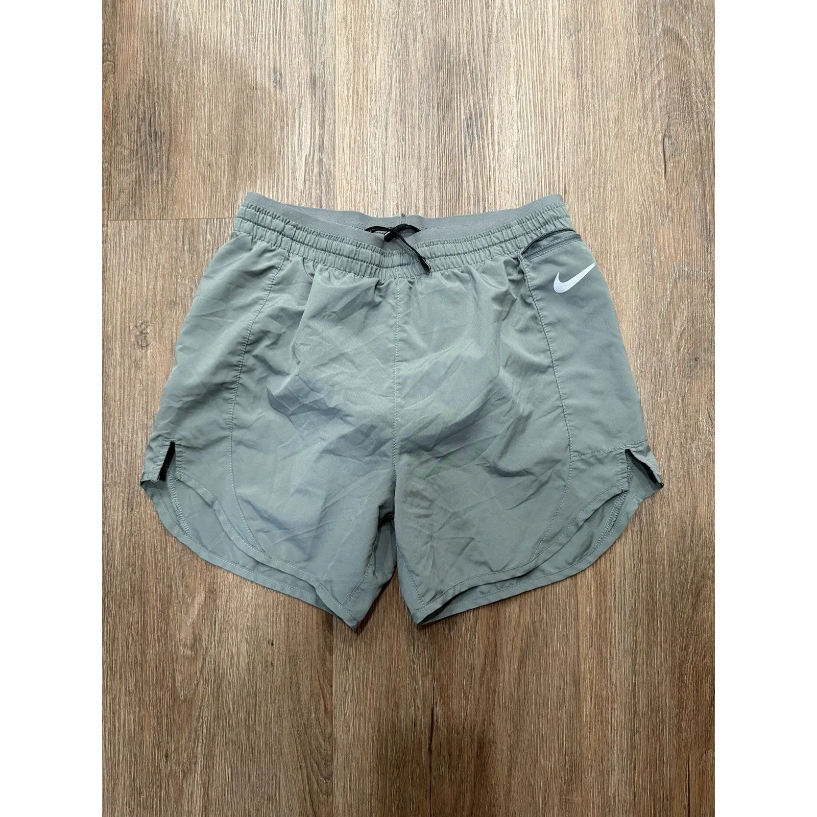 NIKE Women's Dri Fit ‎ 5" RUNNING SHORTS GRAY SZ XS - Image 2