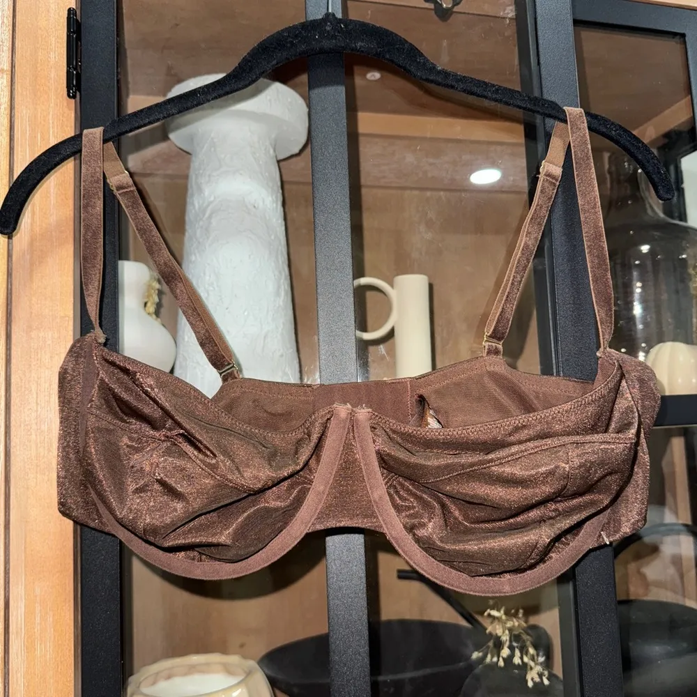 Skims Glissenette Straight Neck Underwire Bra balconette chai cocoa Brown - Image 3