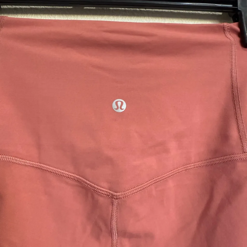 Lululemon Unlimit High-Rise Tight 25" *Keyhole Brier Rose
Size 4 - Image 3