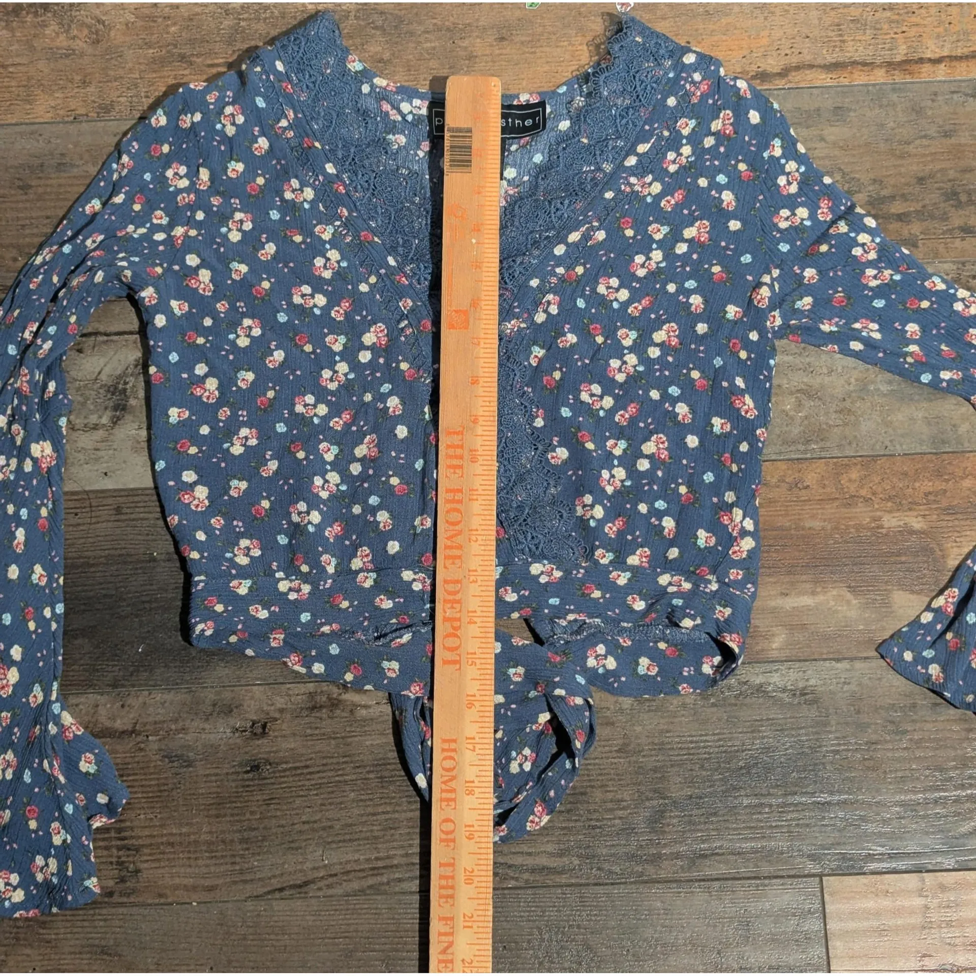 Polly & Esther M Floral Wrap Top Blue Lace Trim Bell Sleeve Tie Back Blouse - Image 4