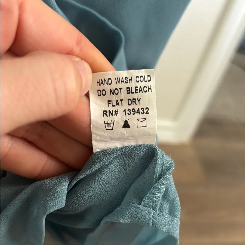 Papermoon blouse - Medium -EUC - Image 5