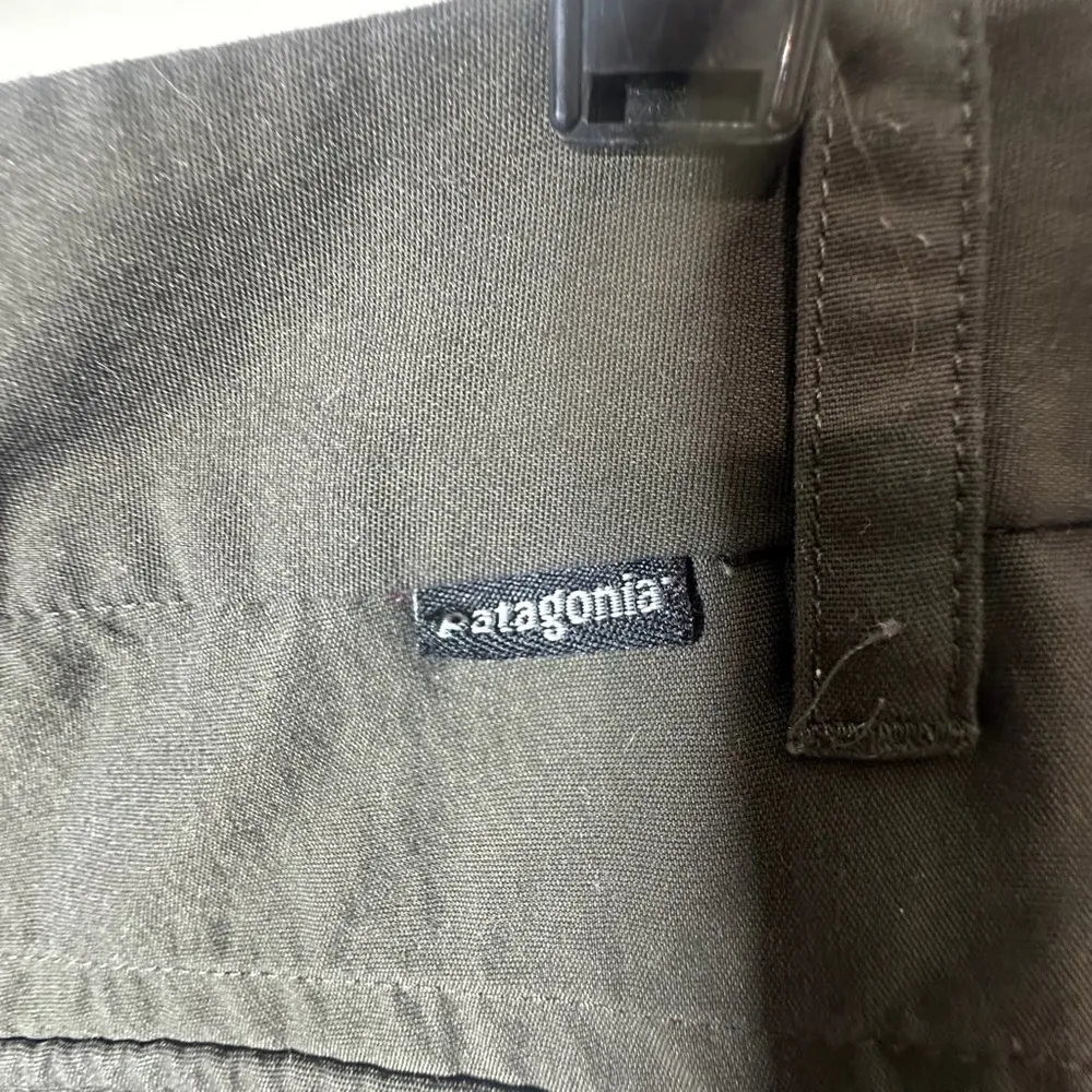 Patagonia Gray Chinos with Straight Leg Cut and Smooth Fabric - Image 7