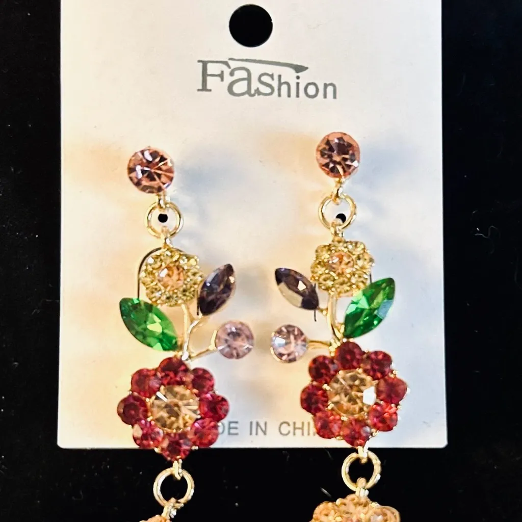 New Floral Crystal Drop Earrings Pink - Image 4