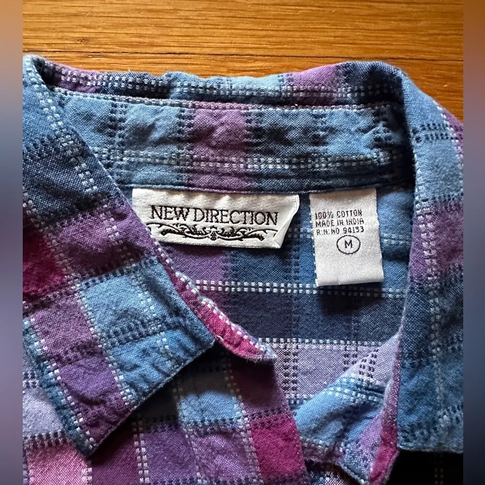 Pink, purple, and blue plaid button down, size medium - Image 2