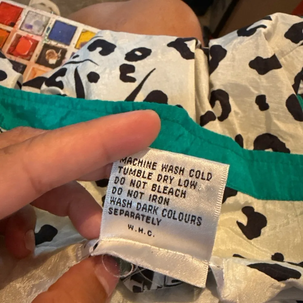 Vtg Casual Isle  Animal Print Jacket with Green Accents size M - Image 9