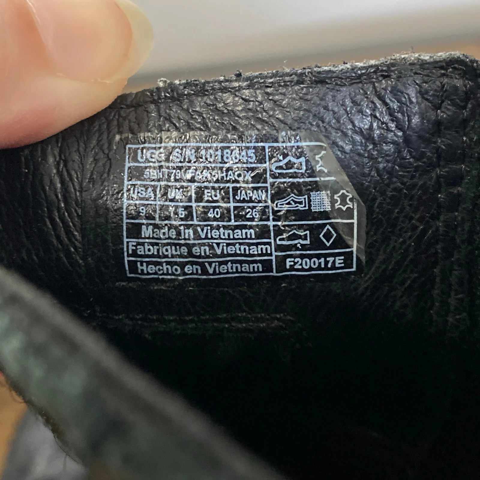 UGG Women's Camden Exotic Boot Black Calf Hair Size 9 Chelsea Fall Winter - Image 8