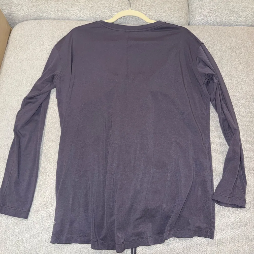 Athleta Long Sleeve Ruched V-Neck Top - Charcoal - Image 3