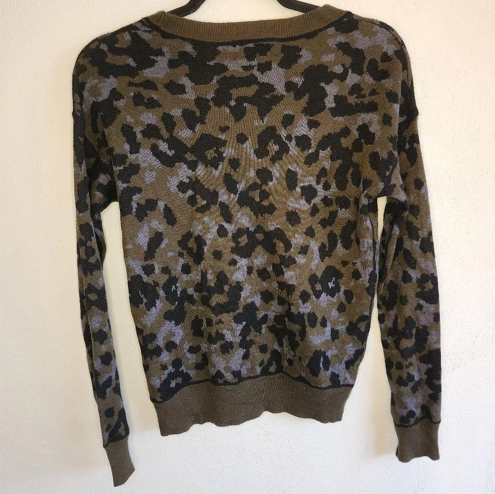 Anthropologie Ethan Camo Pullover Crew Neck Sweater Size XS - Image 4
