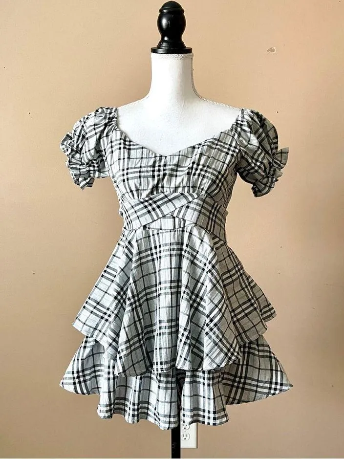 HYFVE | Plaid Tiered Ruffle Romper Sz M - Image 2