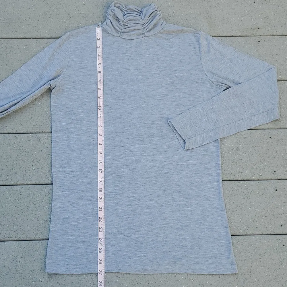 Nine 1 Eight Ruched Neck Turtleneck Size L - Image 7