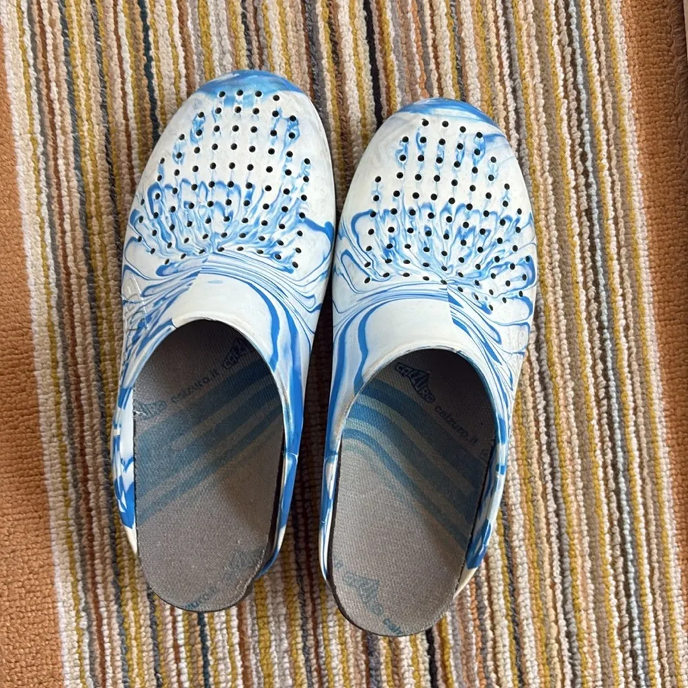 Calzuro Blue and White Slip - Image 3