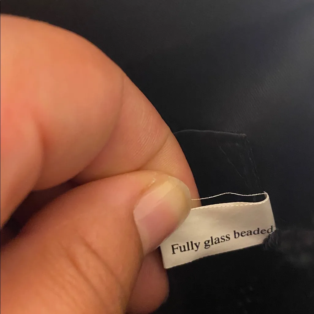 Black Glass - Image 10