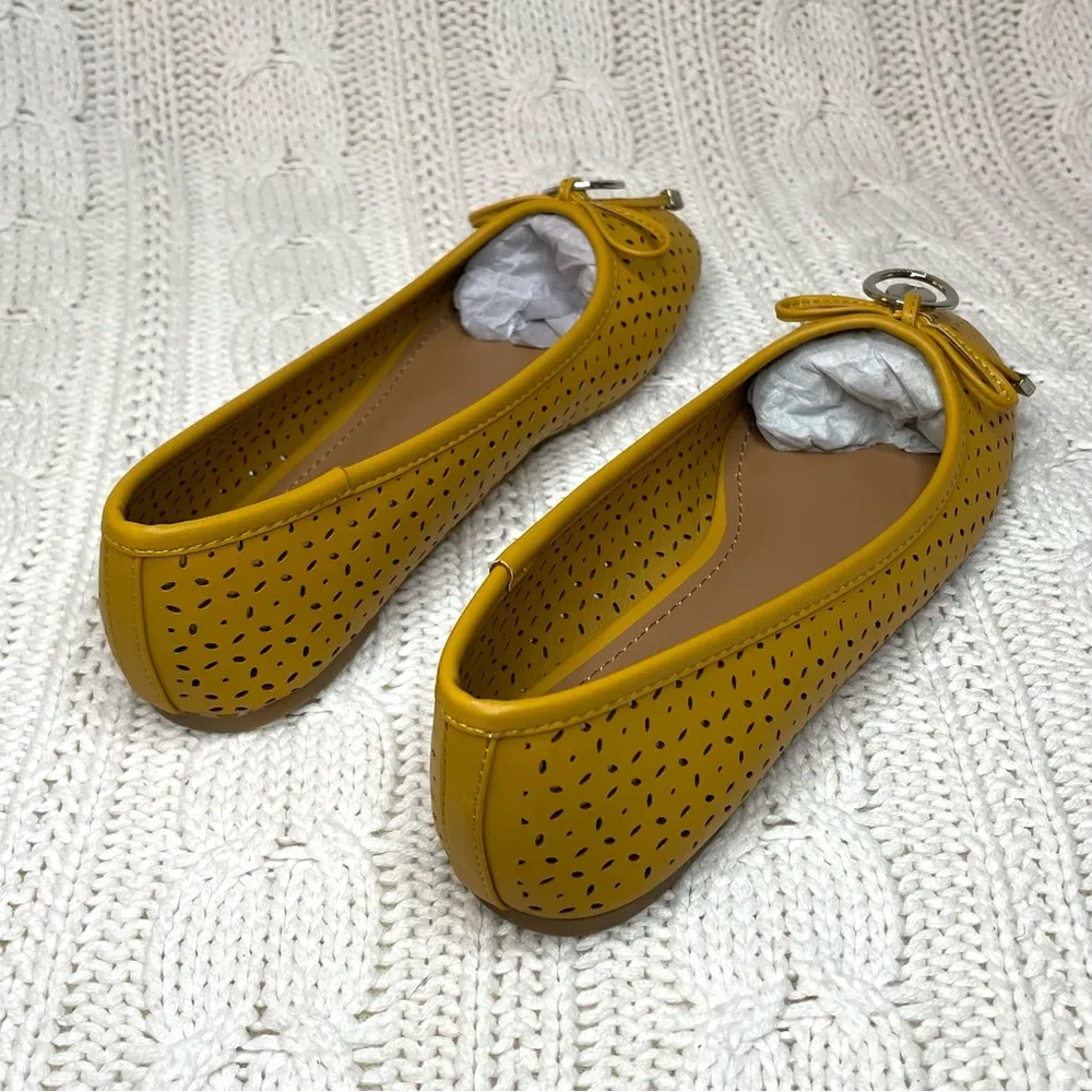 Nautica Seaback 2 Womens Slip On Round Toe Ballet Flats in Mimosa - Image 4