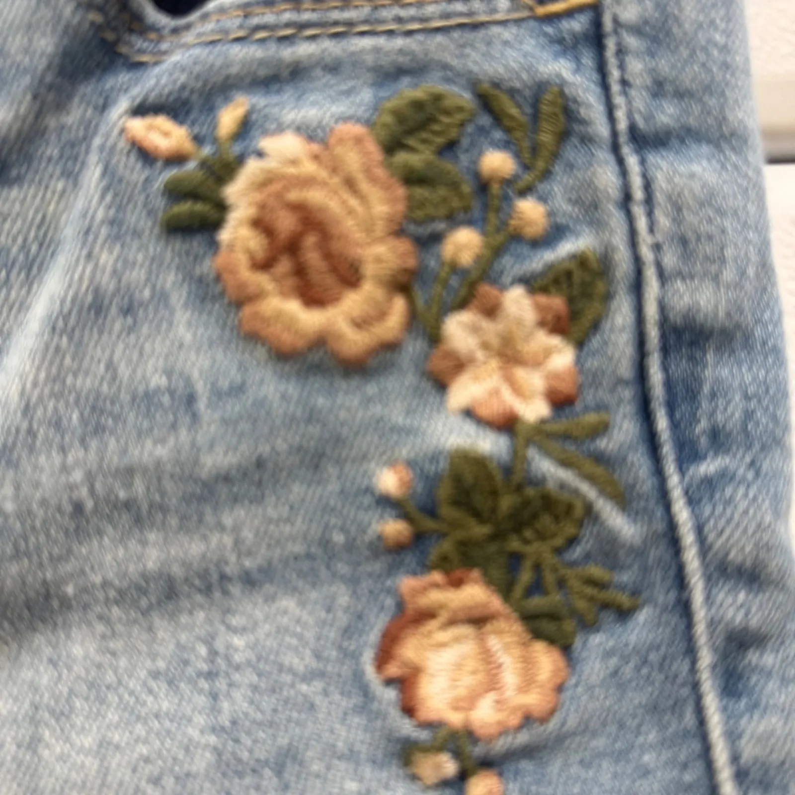 Abercrombie Fitch Super Skinny High Rise Jeans Embroidered Ripped Frayed W24 L29 - Image 2