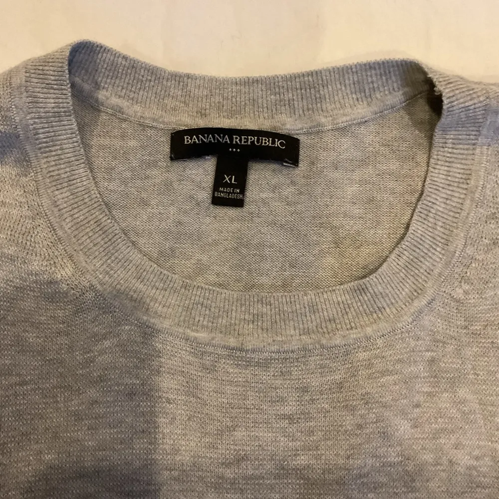 Banana Republic Gray Boxy Muscle Tee - Image 2