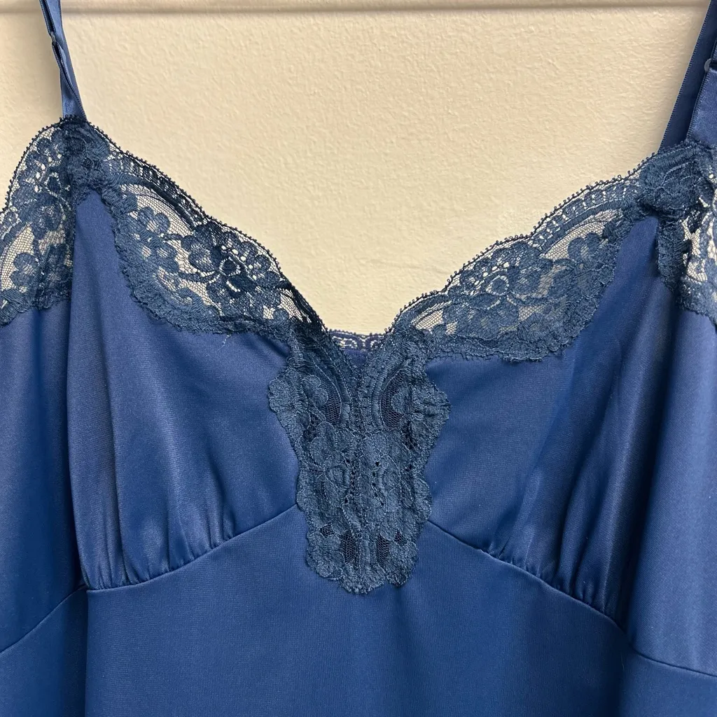 Vintage Navy Blue Lace Trim Slip Size M - Image 2